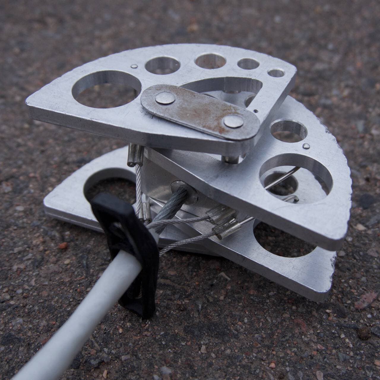 Closeup of the head of the head of the cam.